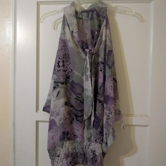 Woman's Blouse - Picture 1 of 4